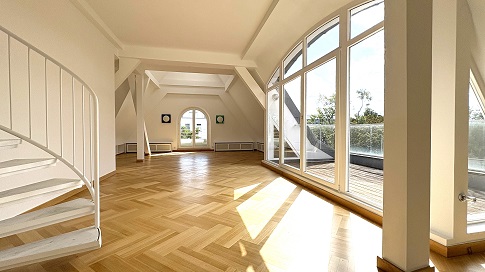 Großzügige Dachgeschossmaisonette mit Einliegerwohnung in Berlin-Grunewald