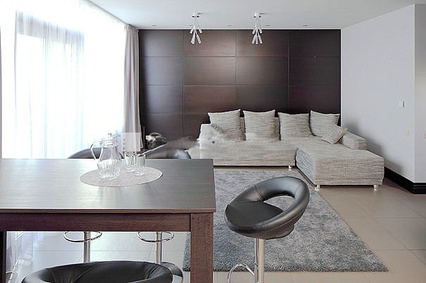 Moderne Stadtwohnung im Jugendstilgebäude in der Altstadt von Riga/Lettland