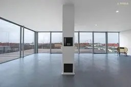Zur Miete: Einzigartiges Penthouse auf Bauhaus-Denkmal in Berlin-Charlottenburg